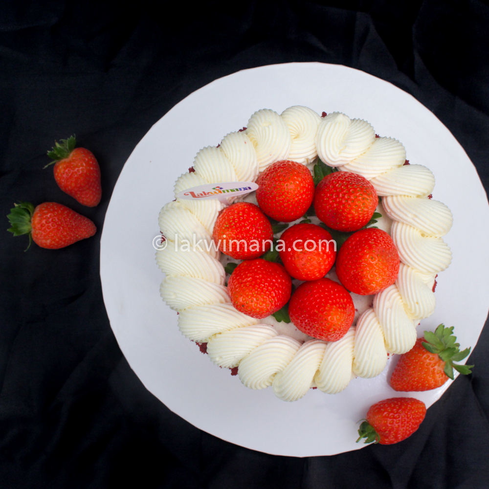 Classy Berry Red Velvet Cake - 1kg